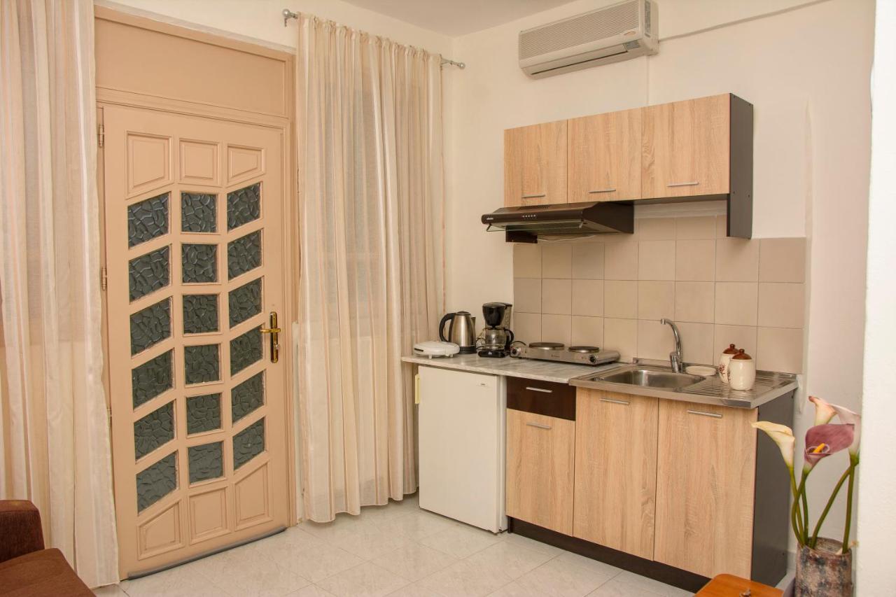 Stefanie'S Rooms Asproválta Ngoại thất bức ảnh